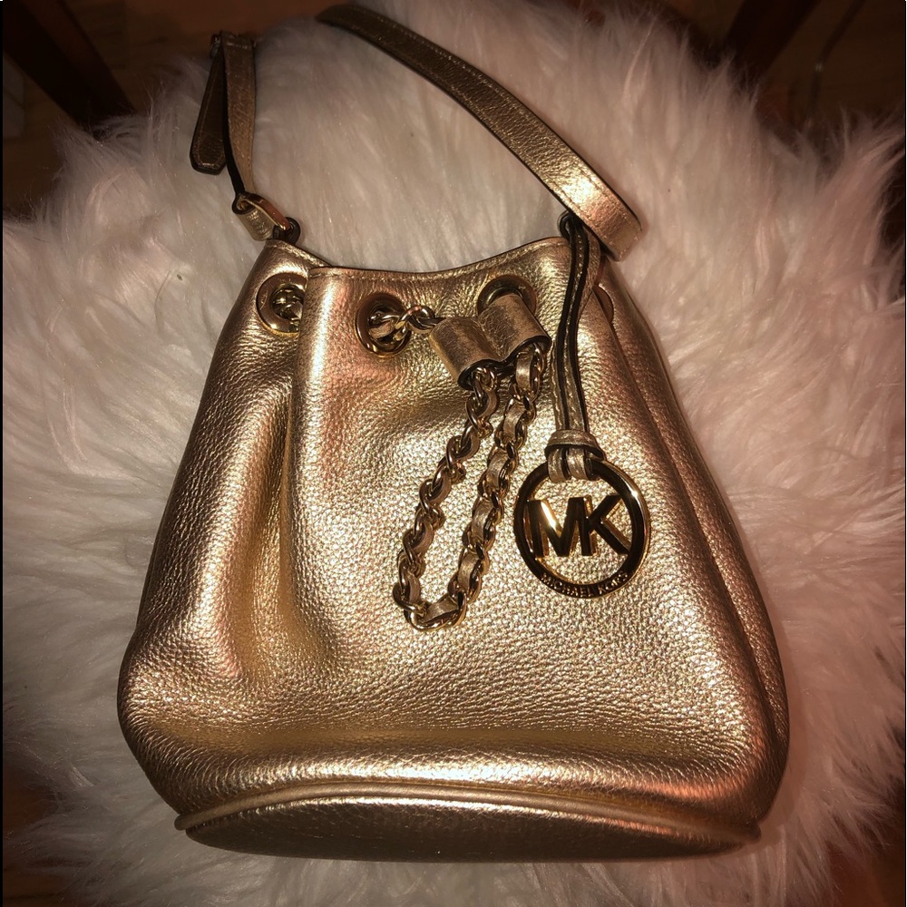 MK cross body bag. gently used.